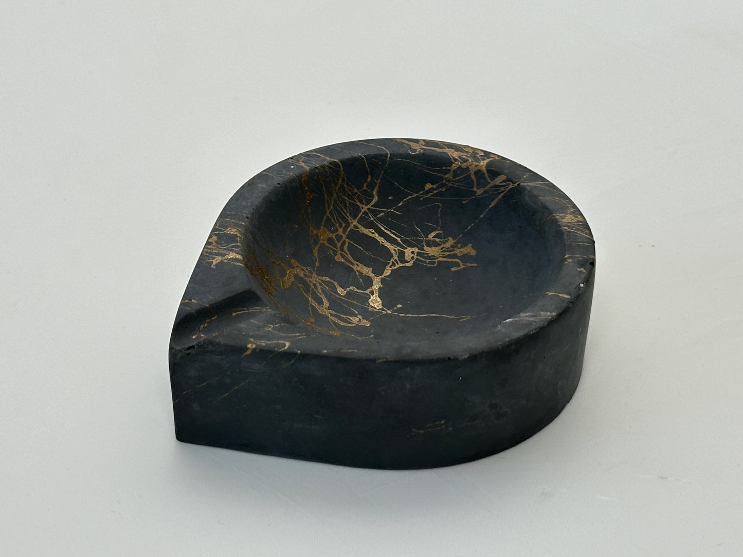 Aschenbecher TROPFEN schwarz Marmorierung gold